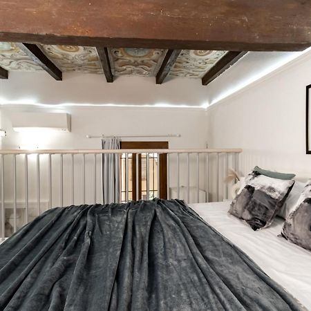 شقة Charming Frescoed Loft بولونيا المظهر الخارجي الصورة